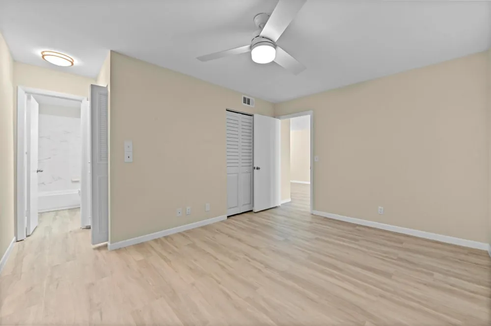 812 Salem Lane Lake Worth, FL 33467