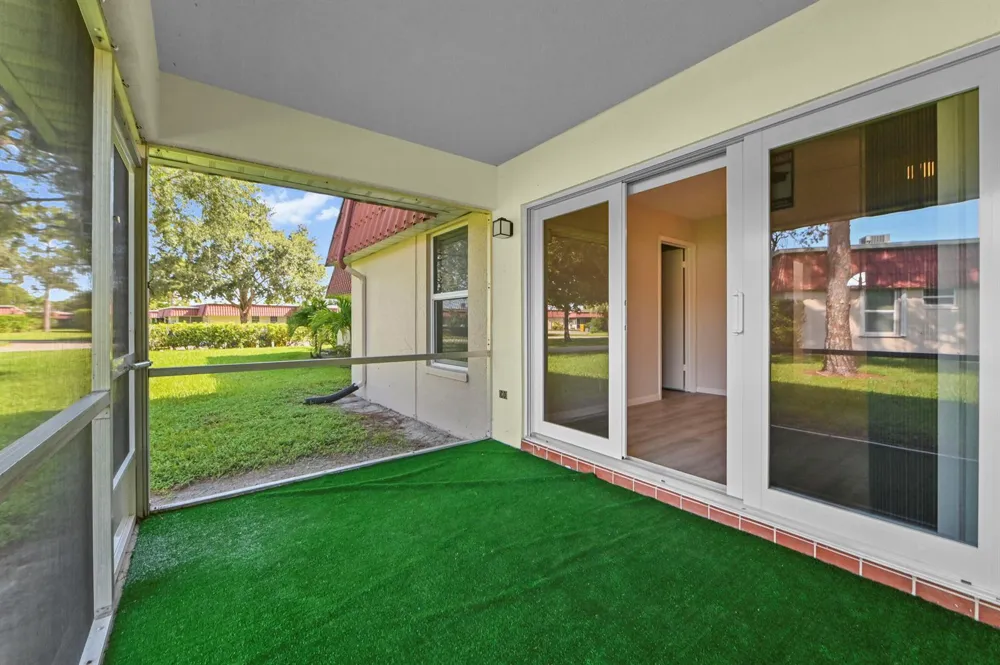812 Salem Lane Lake Worth, FL 33467