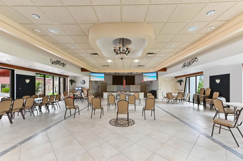 812 Salem Lane Lake Worth, FL 33467
