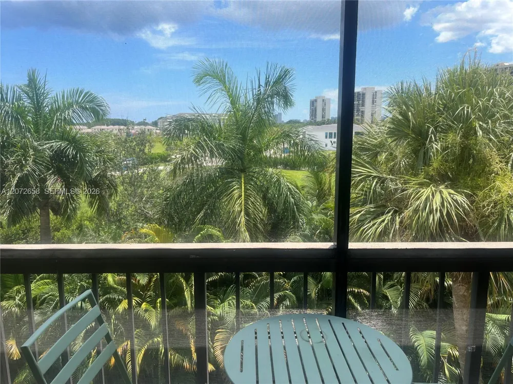 3050 Presidential Way #403 West Palm Beach, FL 33401