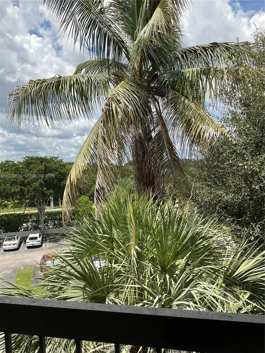 3050 Presidential Way #403 West Palm Beach, FL 33401