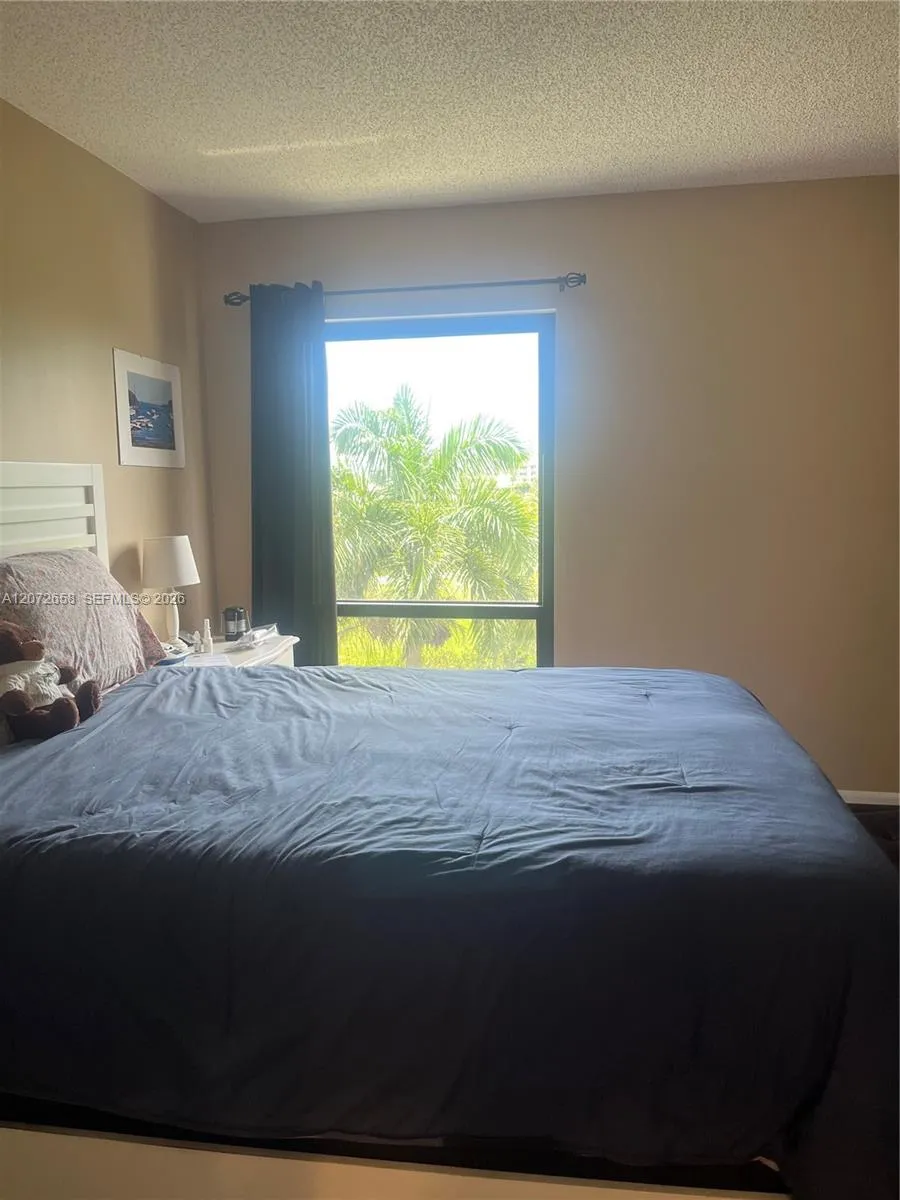 3050 Presidential Way #403 West Palm Beach, FL 33401