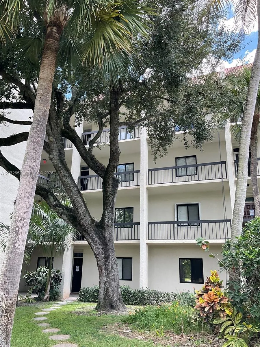 3050 Presidential Way #403 West Palm Beach, FL 33401