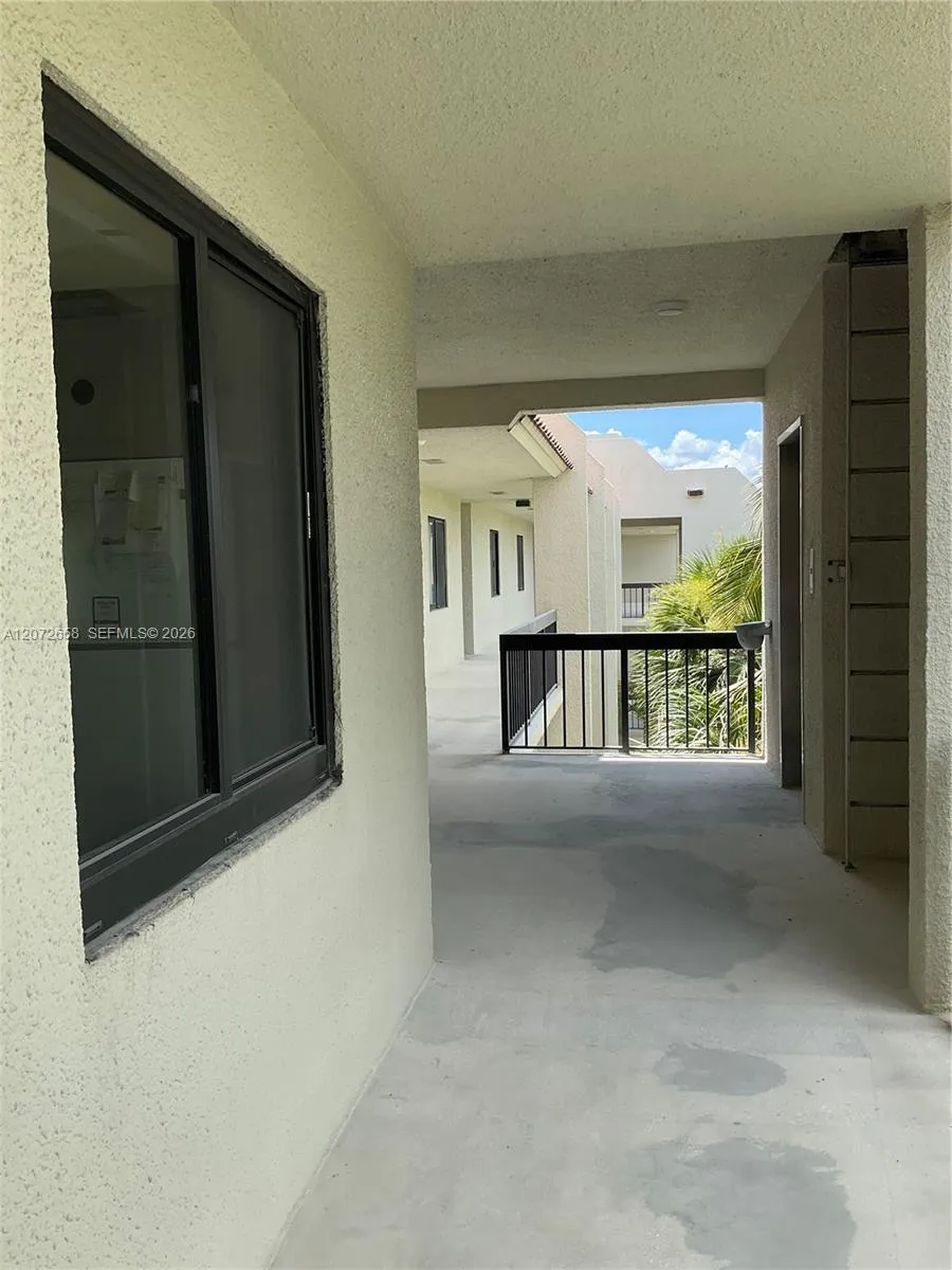 3050 Presidential Way #403 West Palm Beach, FL 33401