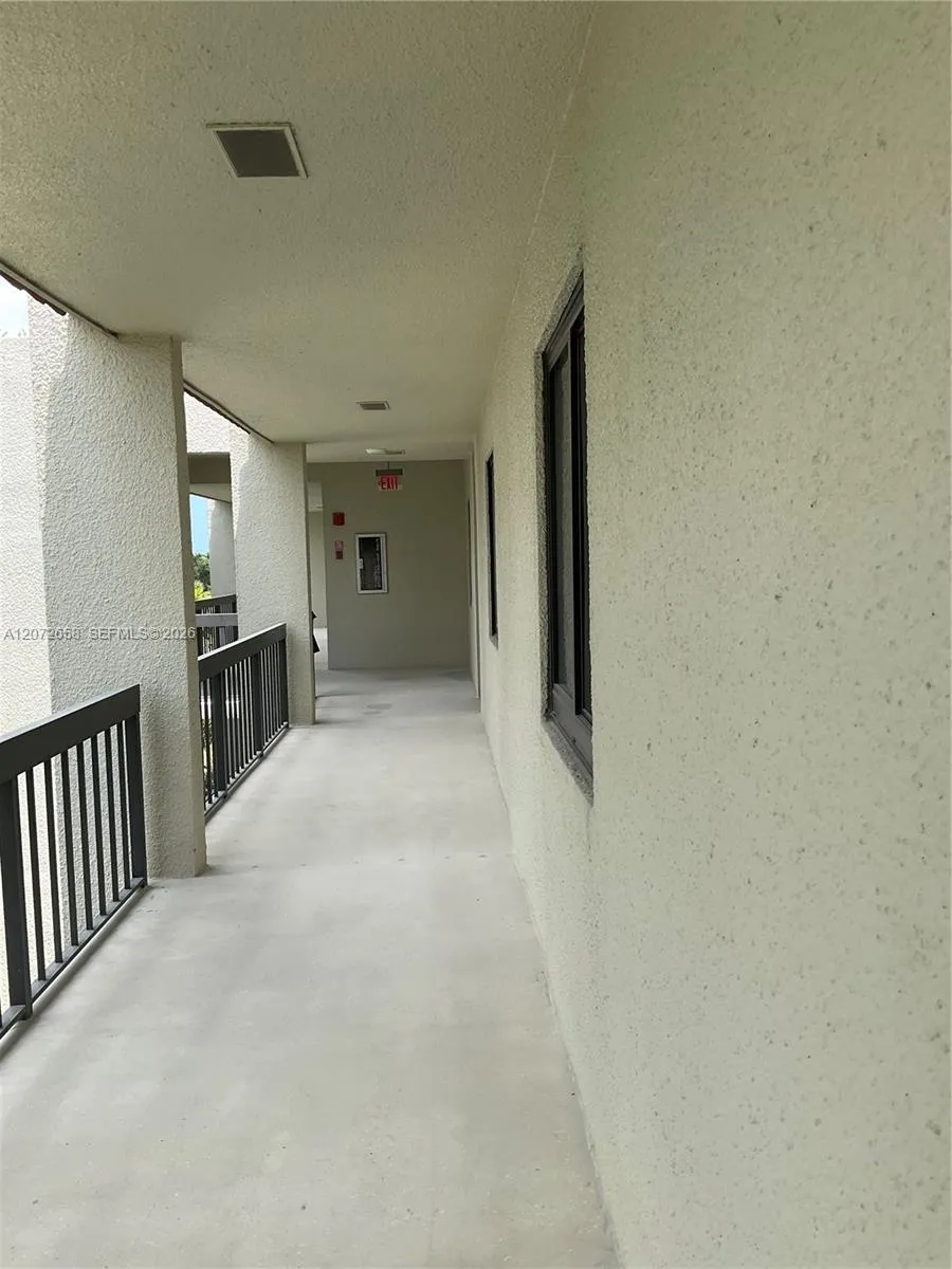 3050 Presidential Way #403 West Palm Beach, FL 33401