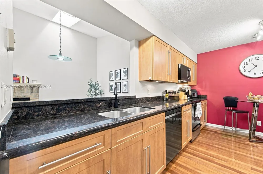10852 Cypress Glen Dr Coral Springs, FL 33071
