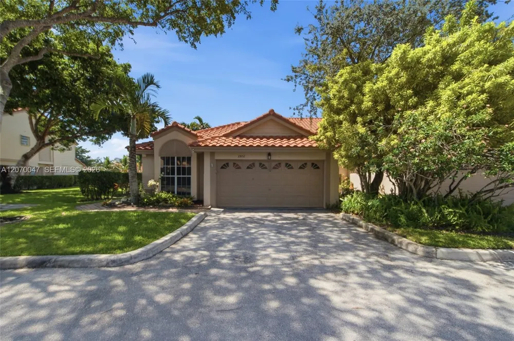 10852 Cypress Glen Dr Coral Springs, FL 33071