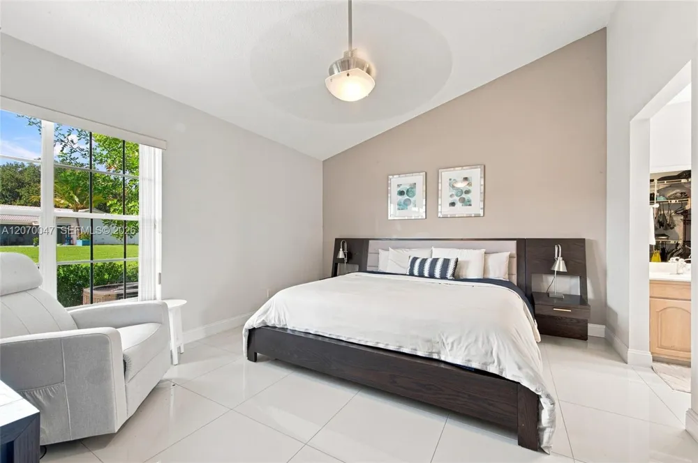 10852 Cypress Glen Dr Coral Springs, FL 33071