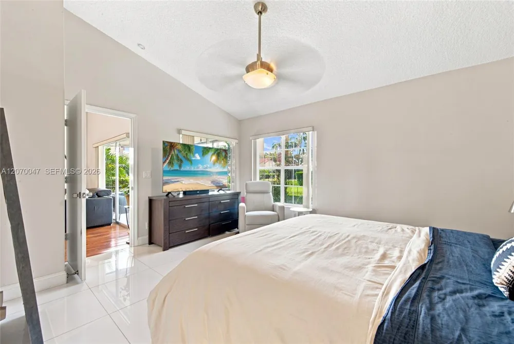 10852 Cypress Glen Dr Coral Springs, FL 33071