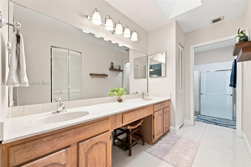 10852 Cypress Glen Dr Coral Springs, FL 33071