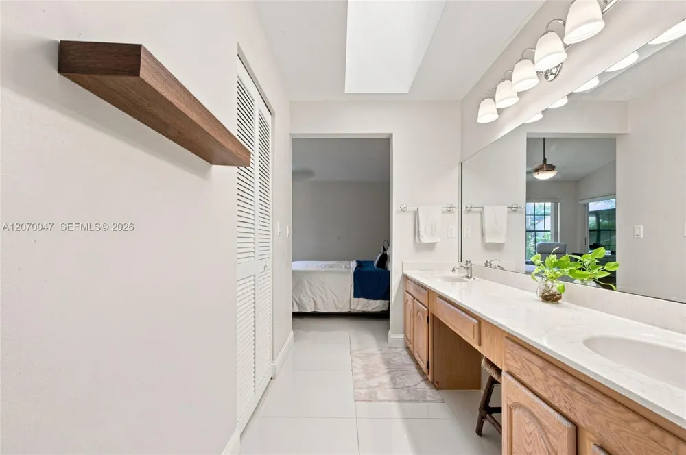 10852 Cypress Glen Dr Coral Springs, FL 33071