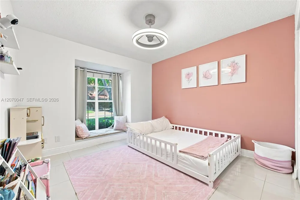 10852 Cypress Glen Dr Coral Springs, FL 33071