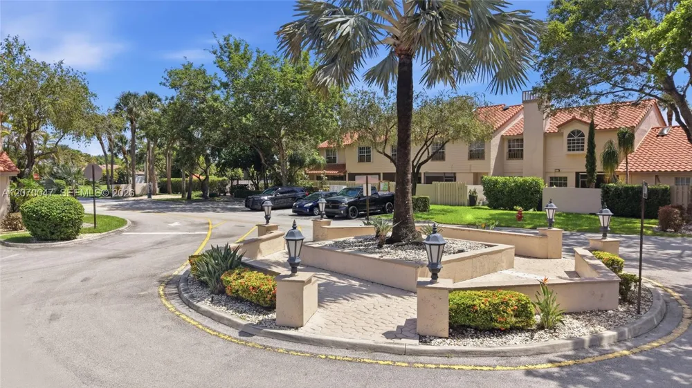10852 Cypress Glen Dr Coral Springs, FL 33071