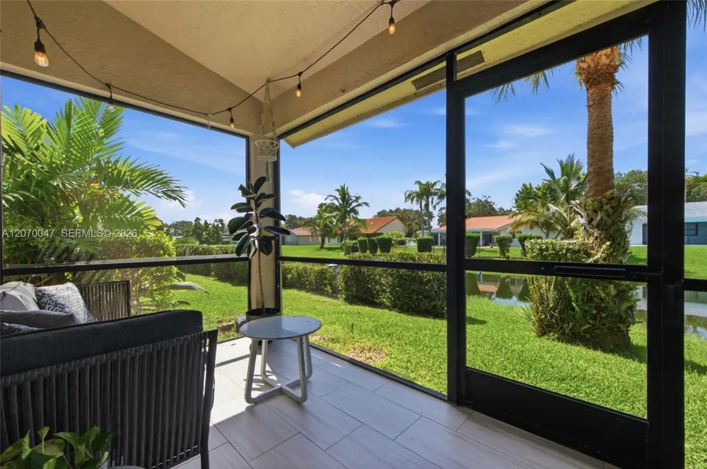 10852 Cypress Glen Dr Coral Springs, FL 33071