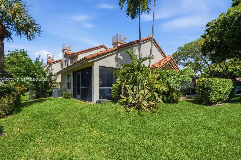 10852 Cypress Glen Dr Coral Springs, FL 33071