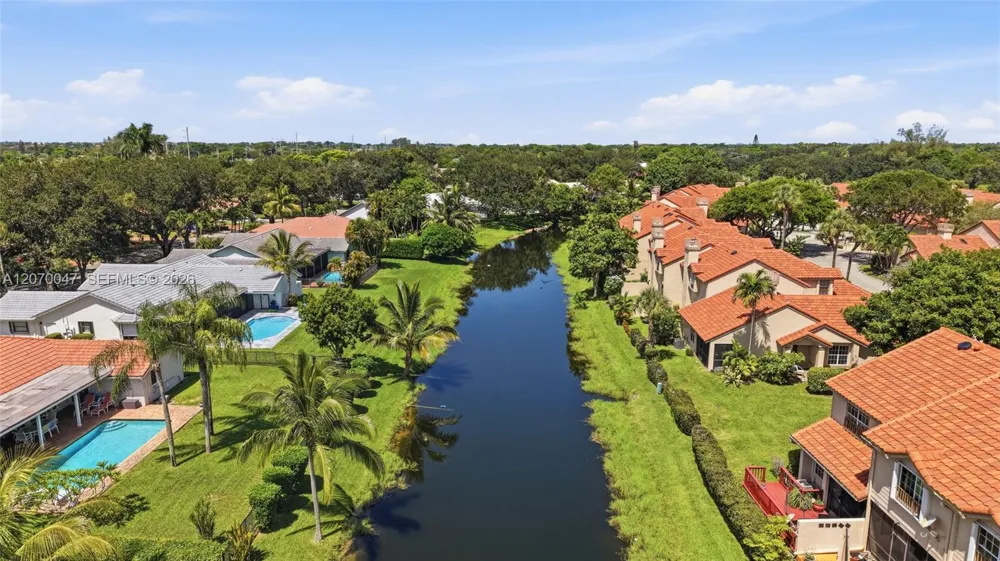 10852 Cypress Glen Dr Coral Springs, FL 33071