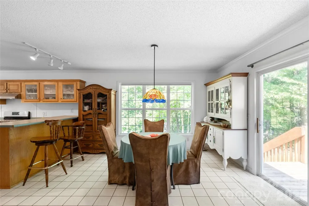 2230 Walnut Hollow Road Brevard, NC 28712