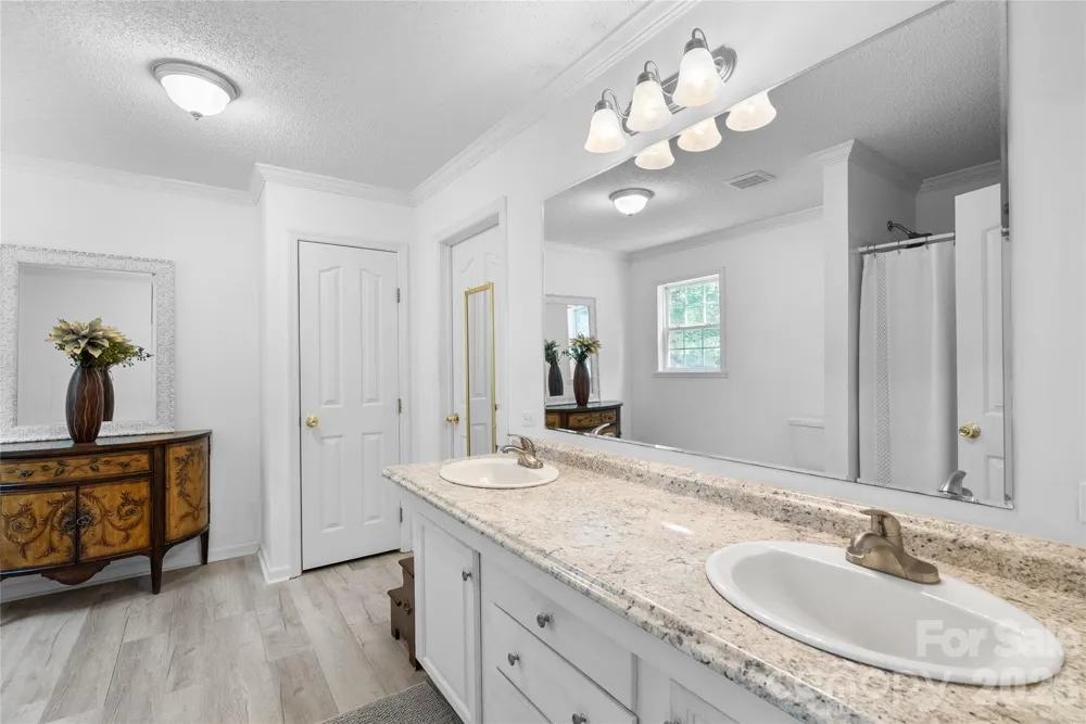 2230 Walnut Hollow Road Brevard, NC 28712