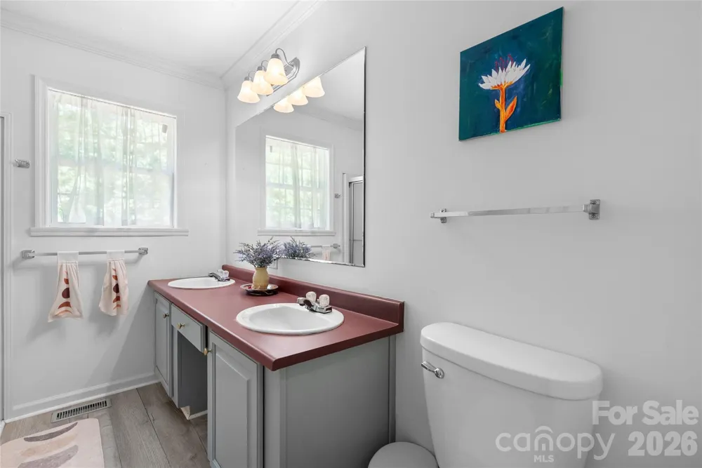 2230 Walnut Hollow Road Brevard, NC 28712