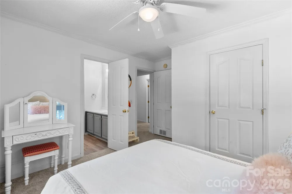 2230 Walnut Hollow Road Brevard, NC 28712