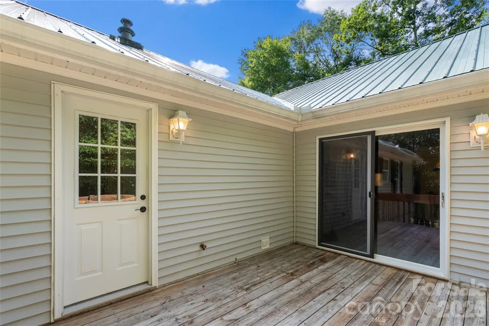 2230 Walnut Hollow Road Brevard, NC 28712