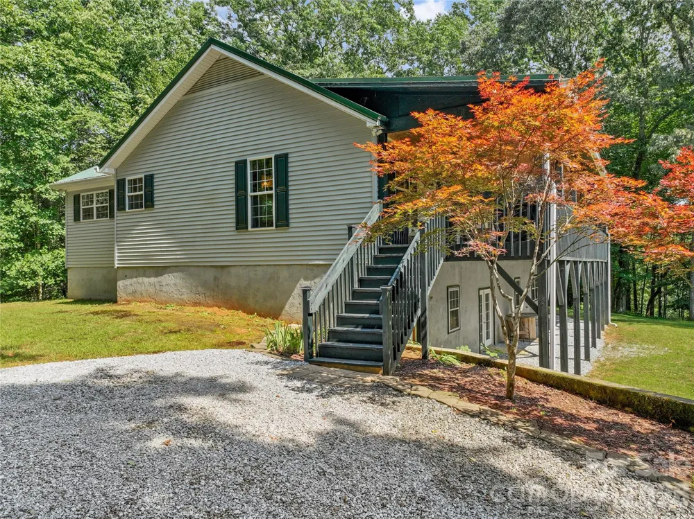 2230 Walnut Hollow Road Brevard, NC 28712