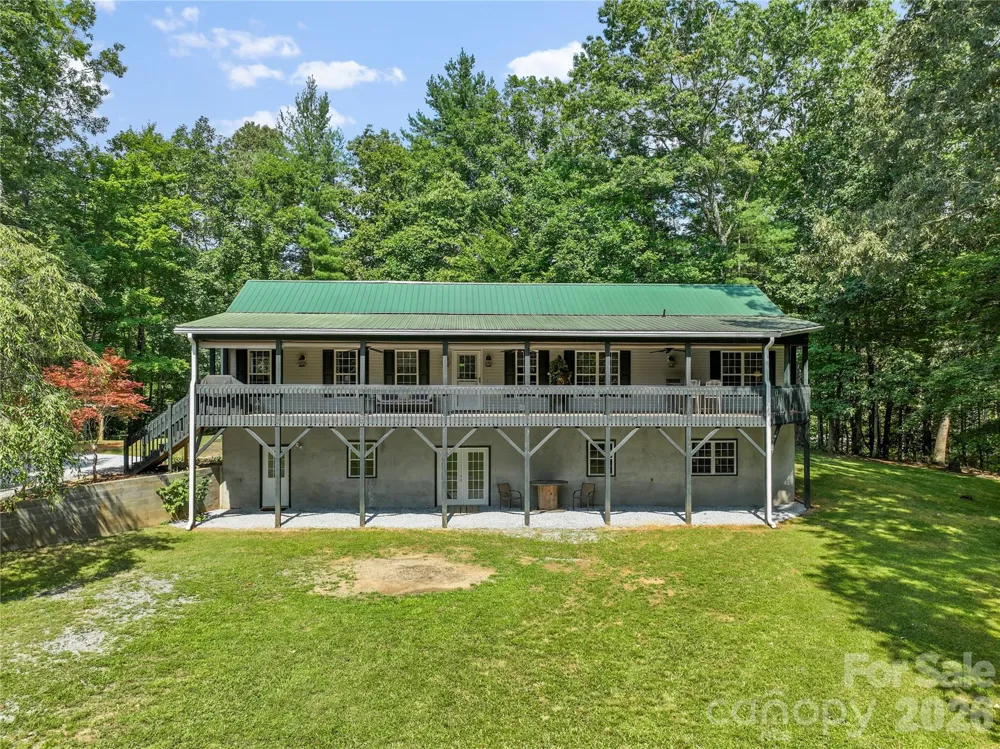 2230 Walnut Hollow Road Brevard, NC 28712