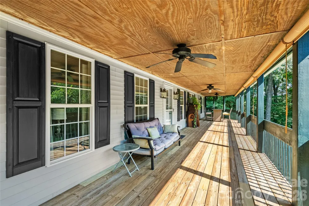2230 Walnut Hollow Road Brevard, NC 28712