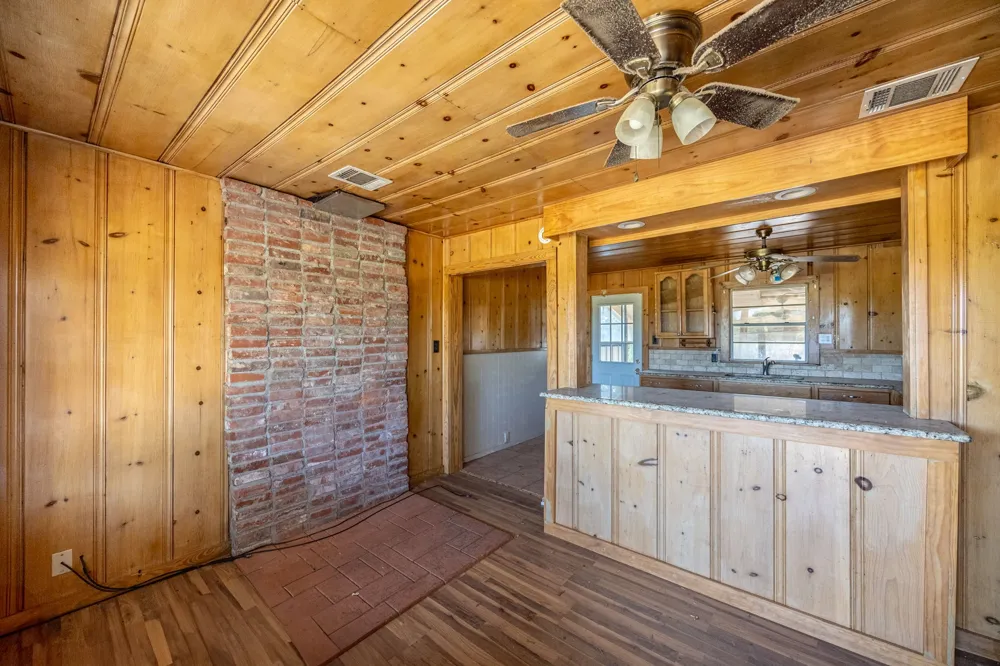549 County Road 4699 Boyd, TX 76023