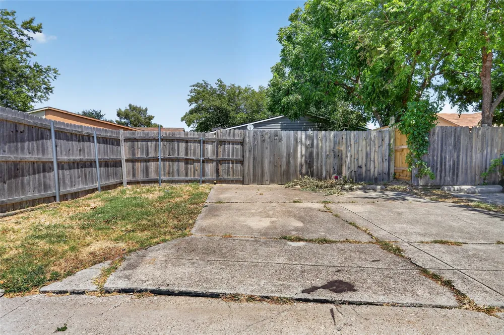 4625 Chapman Street The Colony, TX 75056