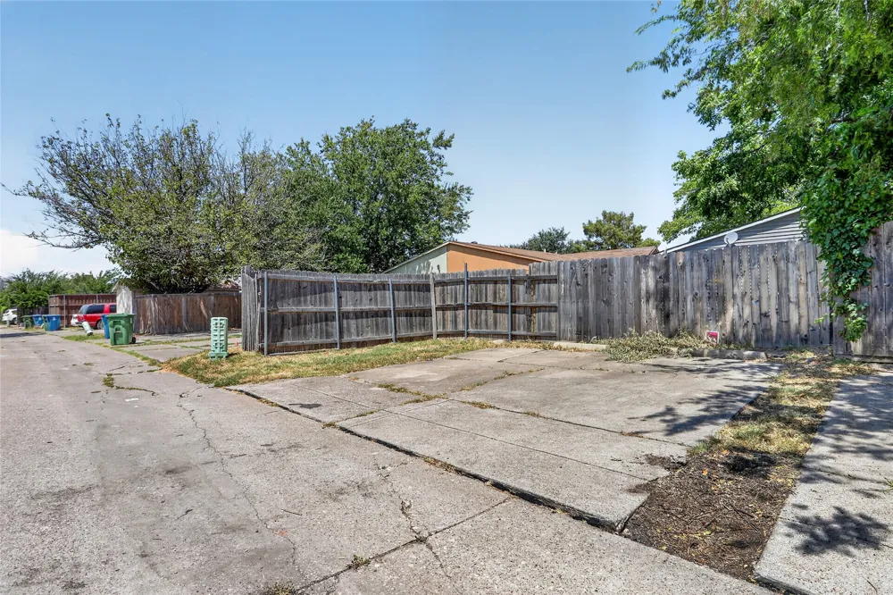 4625 Chapman Street The Colony, TX 75056