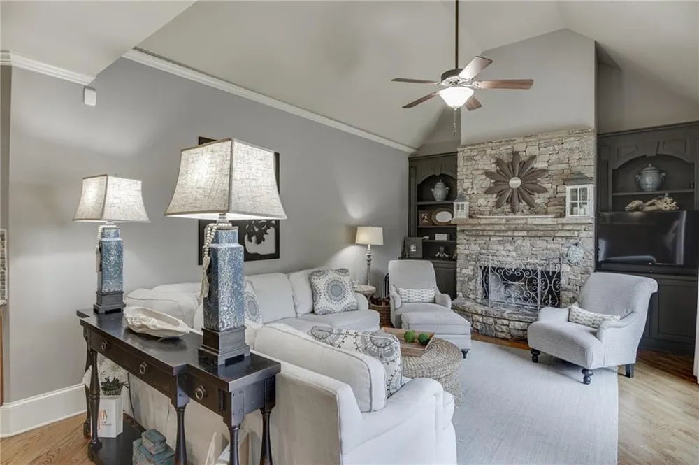 2461 Hopehaven Way Hoschton, GA 30548