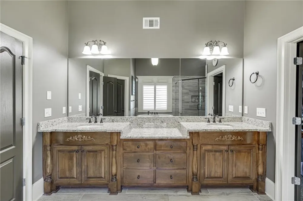 2461 Hopehaven Way Hoschton, GA 30548