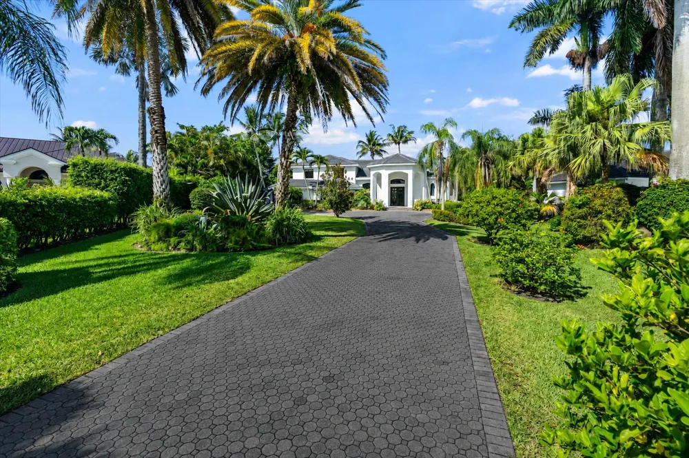 15463 Tall Oak Avenue Delray Beach, FL 33446