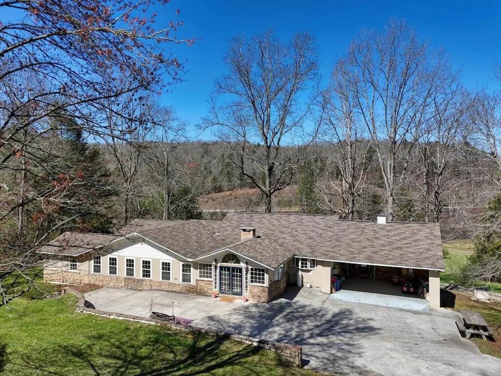 4868 Hwy 325 Blairsville, GA 30512