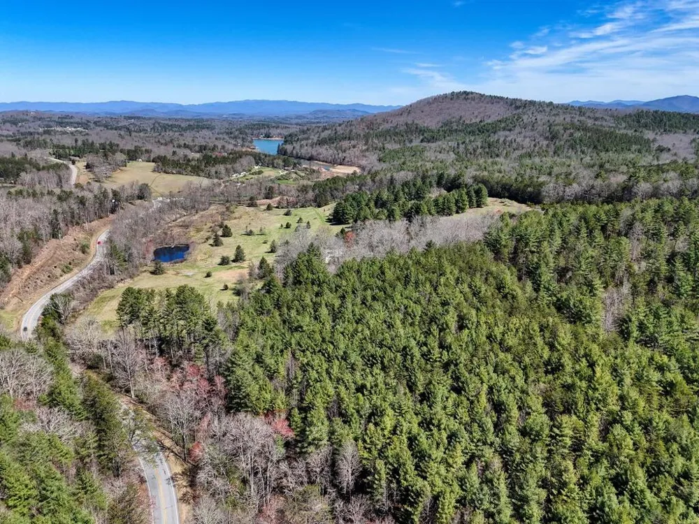 4868 Hwy 325 Blairsville, GA 30512
