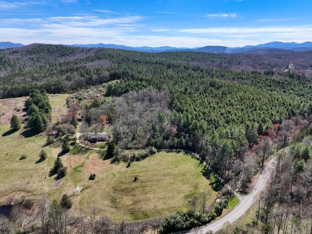 4868 Hwy 325 Blairsville, GA 30512
