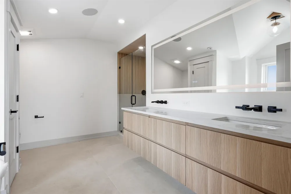 179 27th Street Avalon, NJ 08202