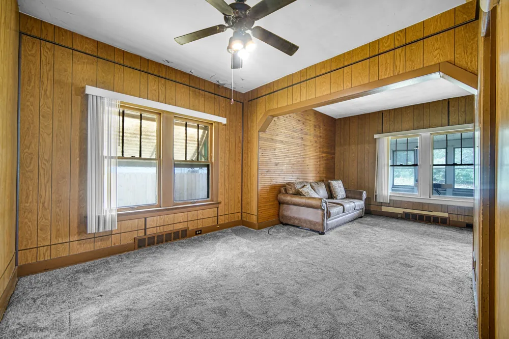 6319 Blaine Avenue Hammond, IN 46324