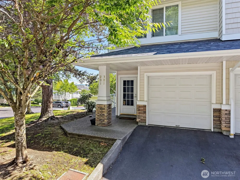 22122 41st Avenue S #301 Kent, WA 98032