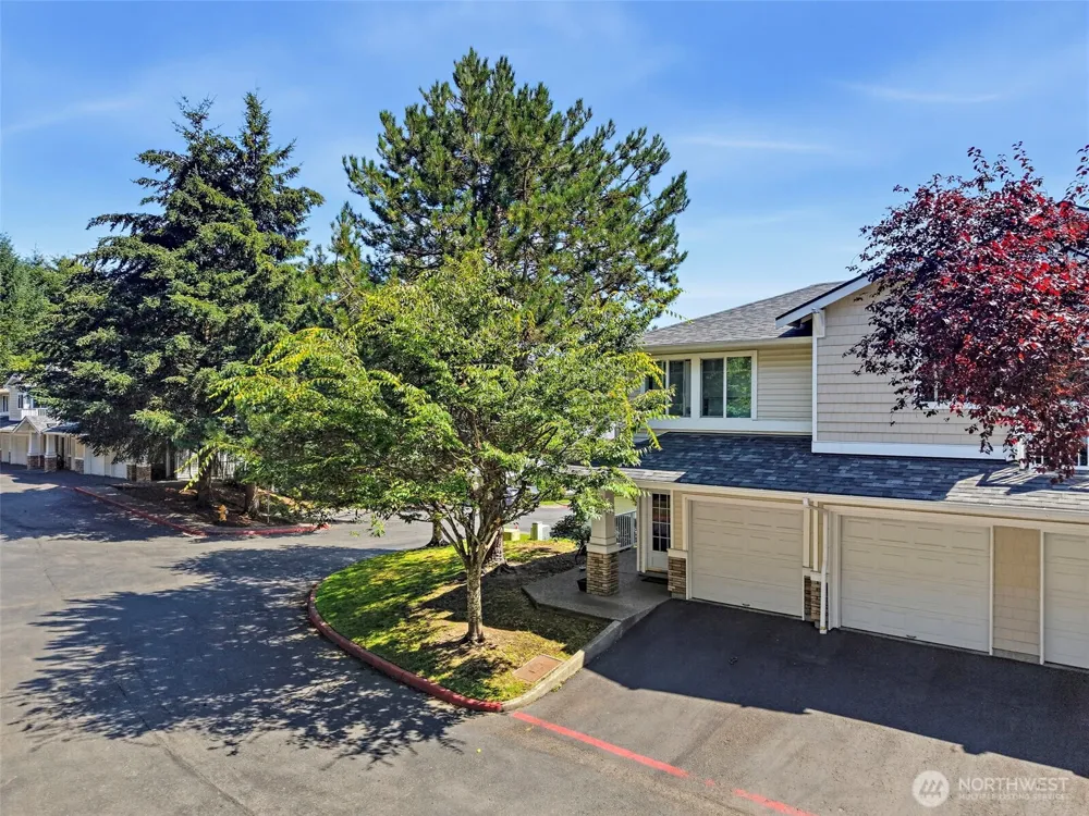 22122 41st Avenue S #301 Kent, WA 98032