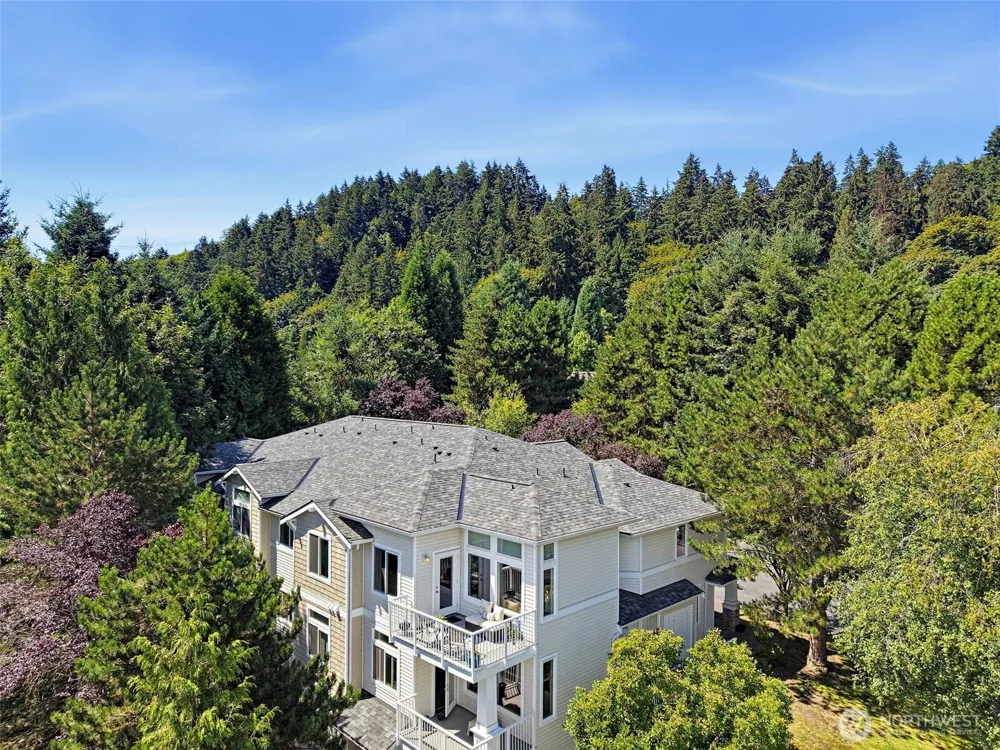 22122 41st Avenue S #301 Kent, WA 98032