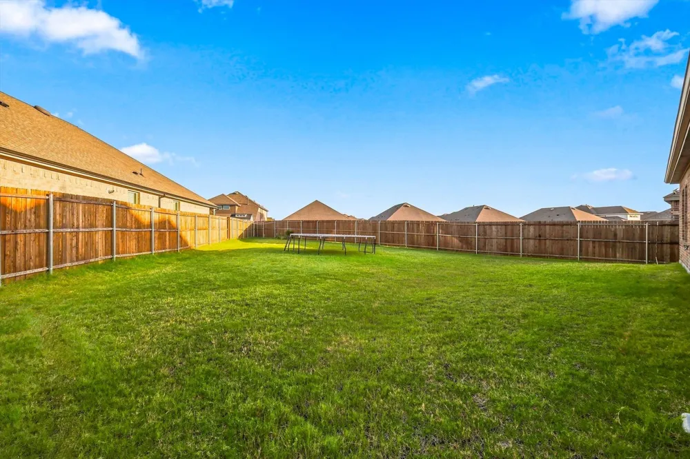 901 Loganberry Drive Princeton, TX 75407