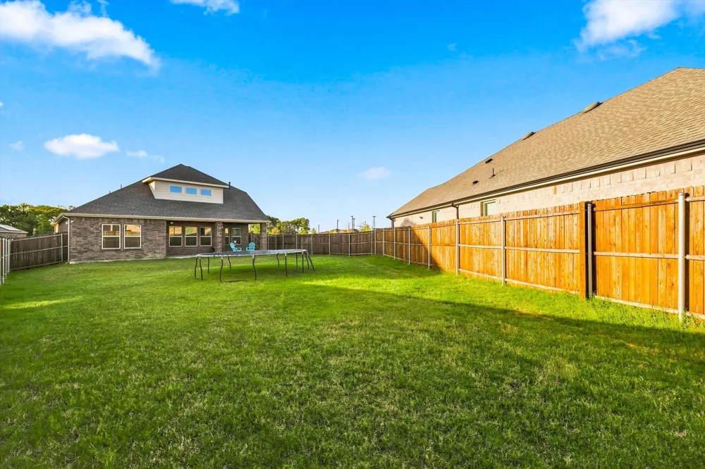 901 Loganberry Drive Princeton, TX 75407