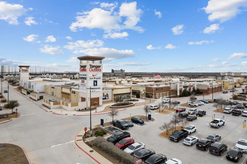 8516 Waxwing Way Denton, TX 76207
