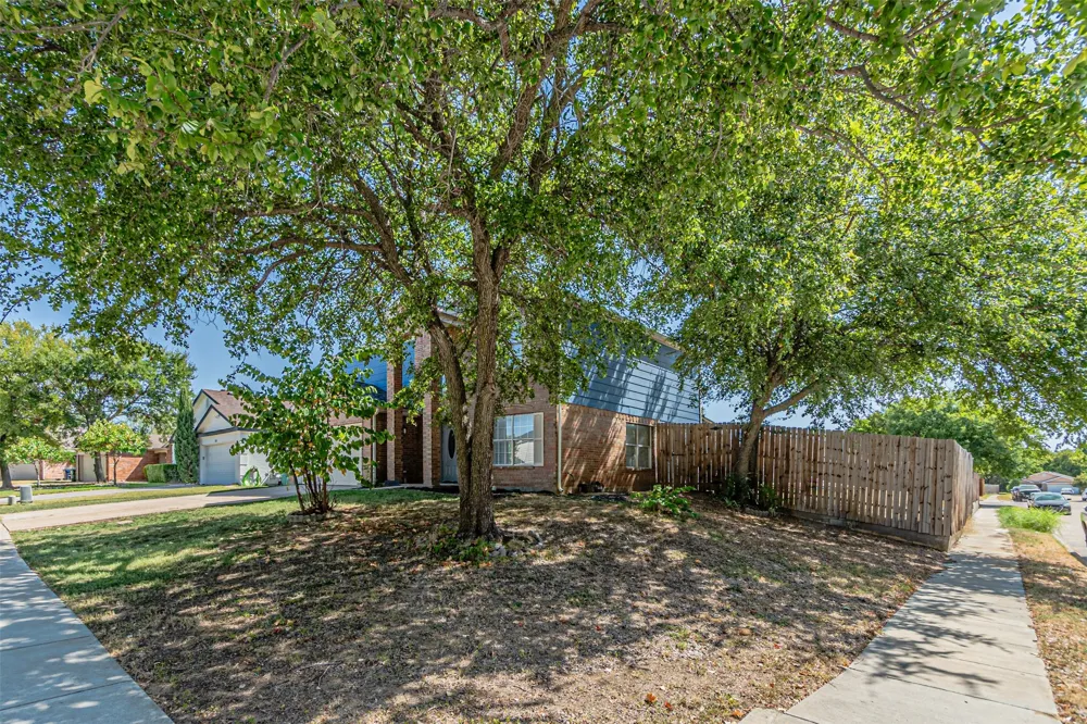 1125 Greenbend Drive Denton, TX 76210