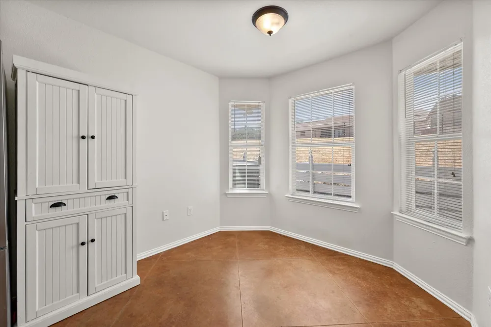 624 Lunar Circle Granbury, TX 76049