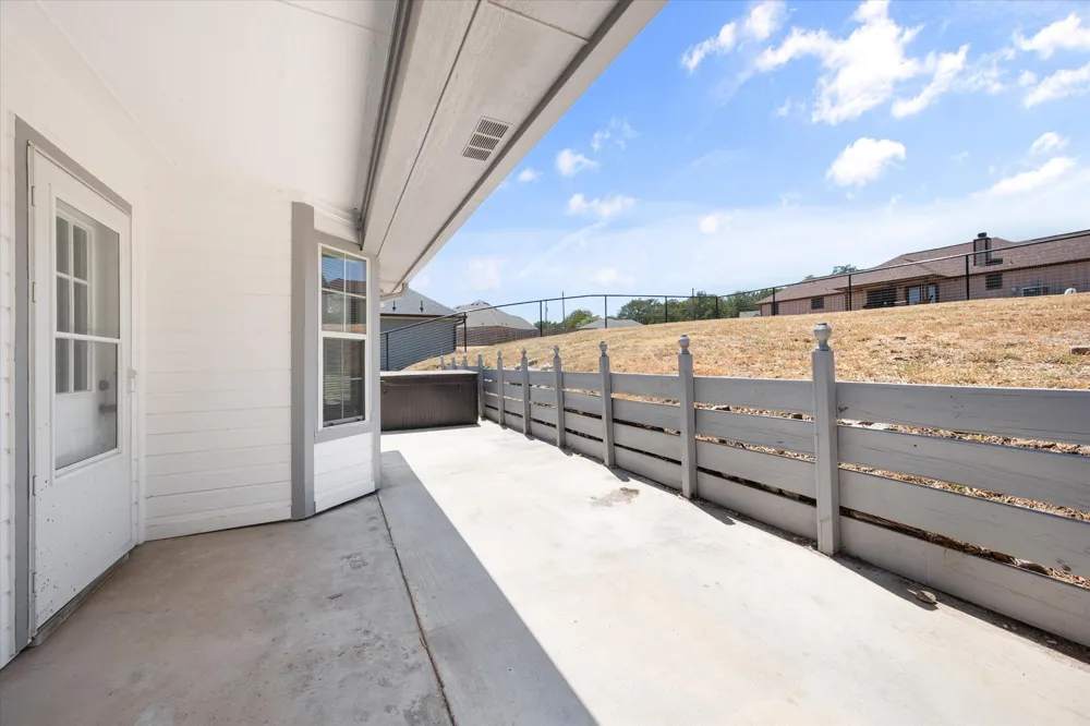 624 Lunar Circle Granbury, TX 76049