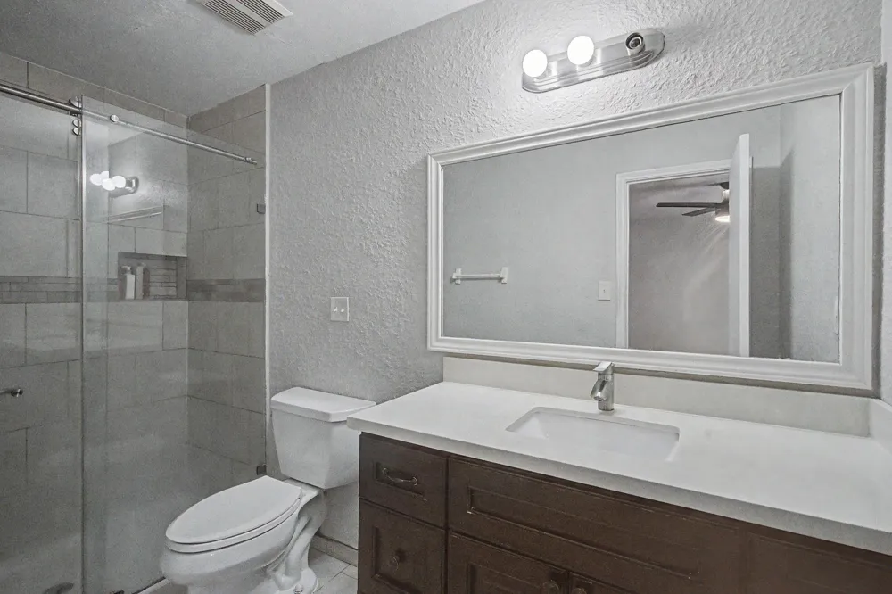 413 W Semands Avenue Conroe, TX 77301