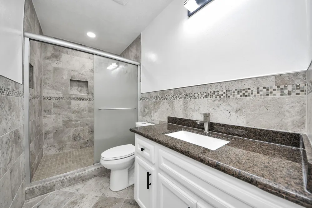 2212 Raspberry Lane Pasadena, TX 77502